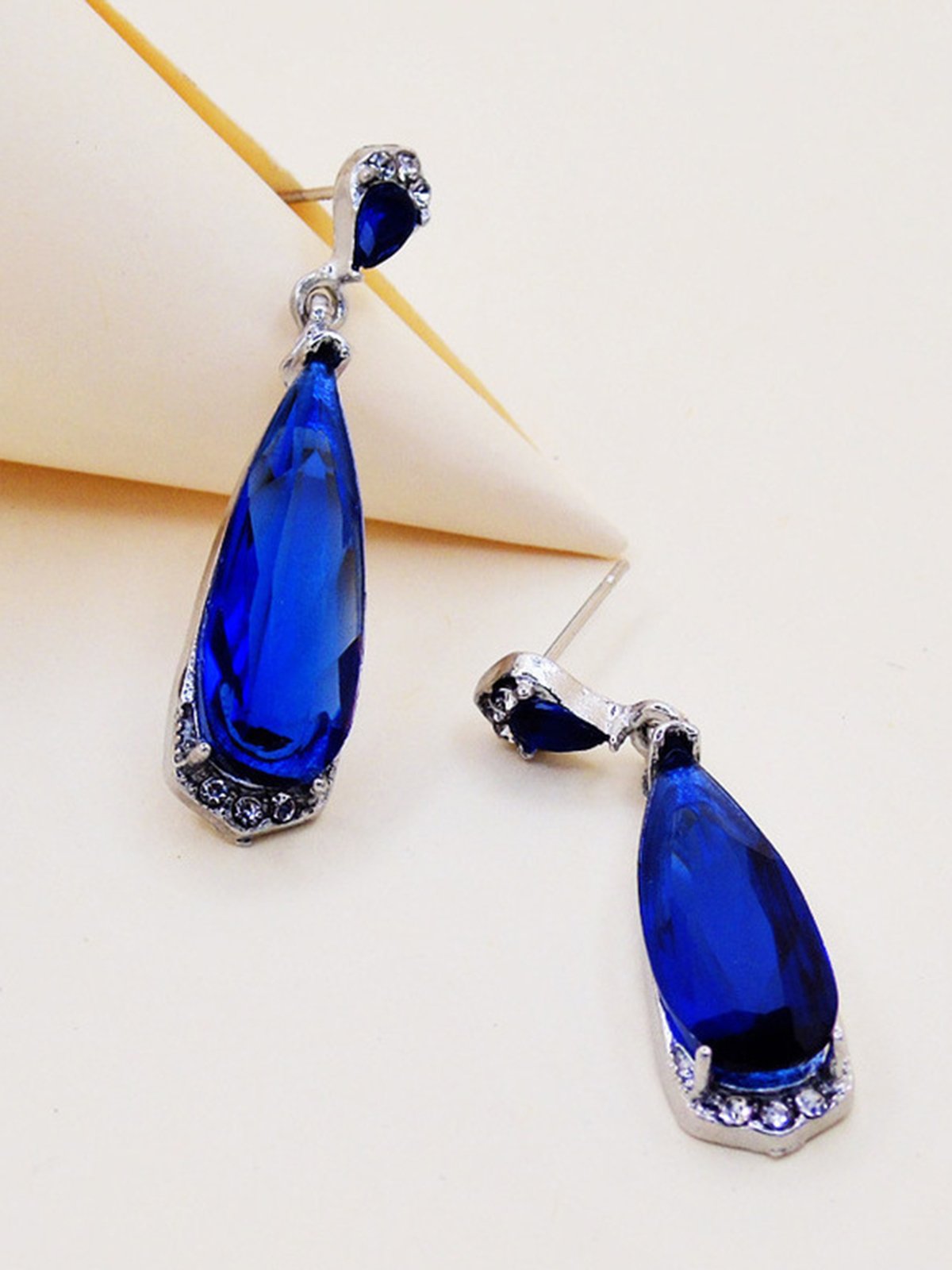 Luxurious Blue Jewel Drop Earrings
