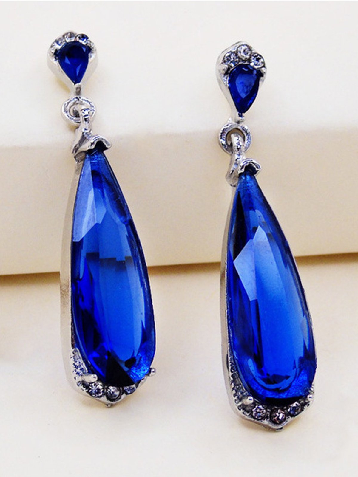 Luxurious Blue Jewel Drop Earrings