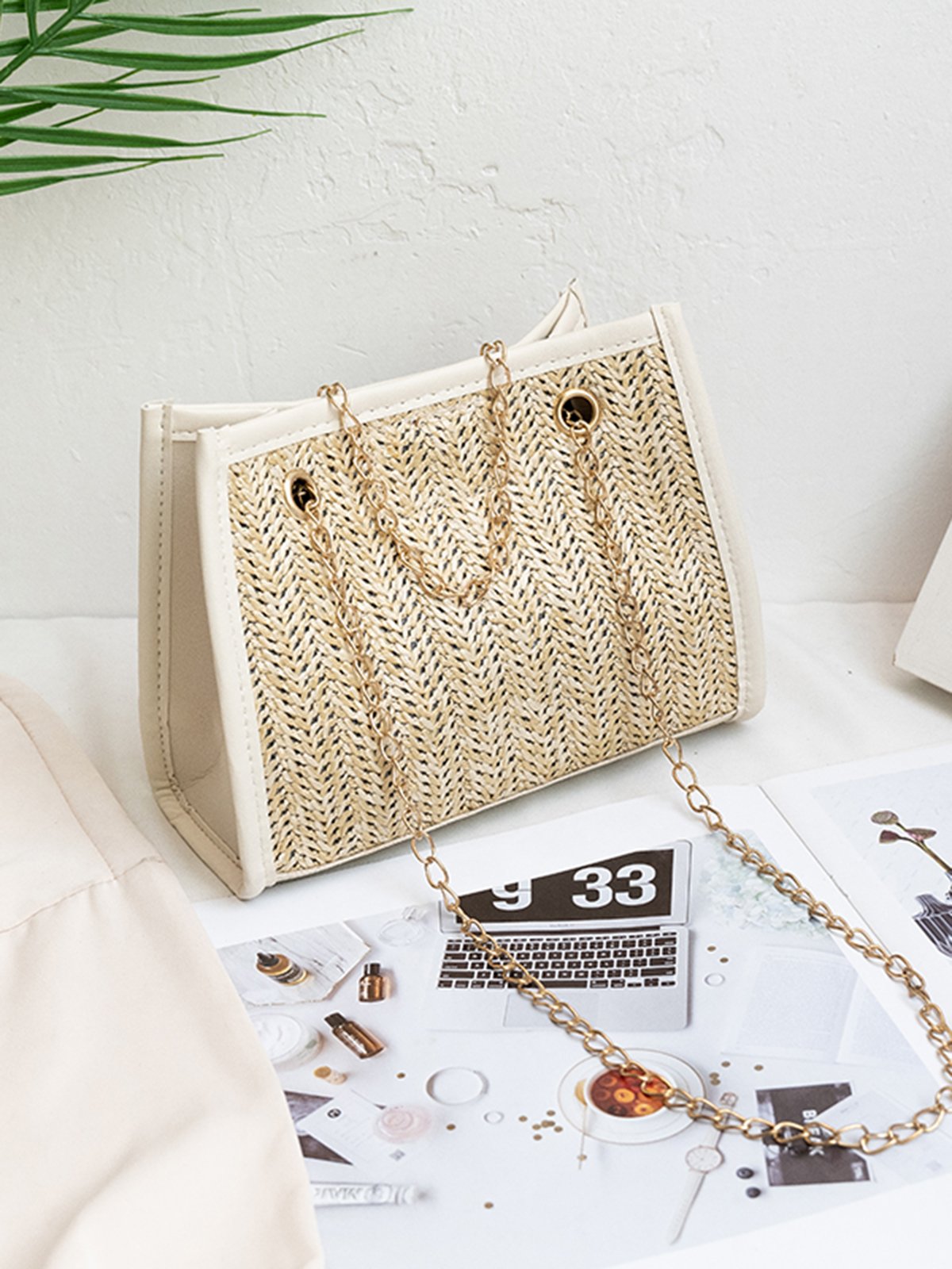 Vacation Twist Lock Women's Bags