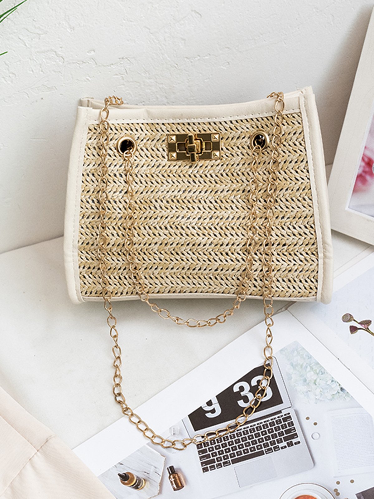 Vacation Twist Lock Women's Bags