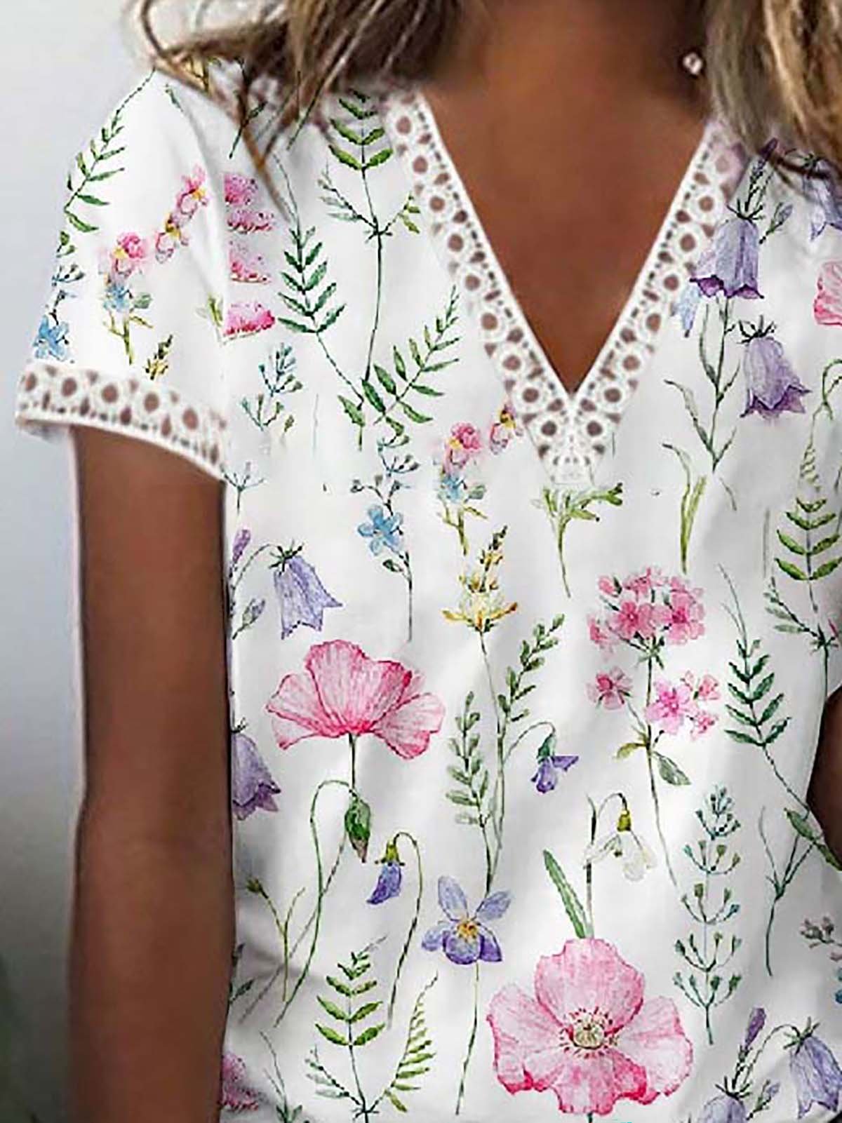V Neck Regular Fit Floral Shirt & Blouses