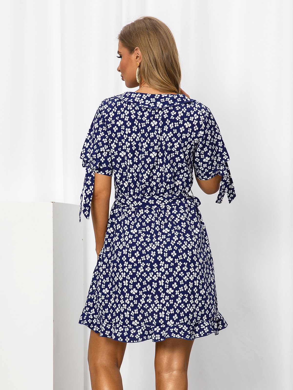 V Neck Sweet Regular Fit Floral Dress