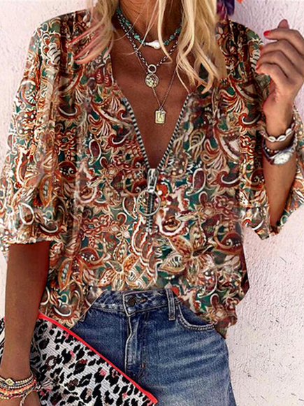 V Neck Loosen Paisley Boho T-shirt
